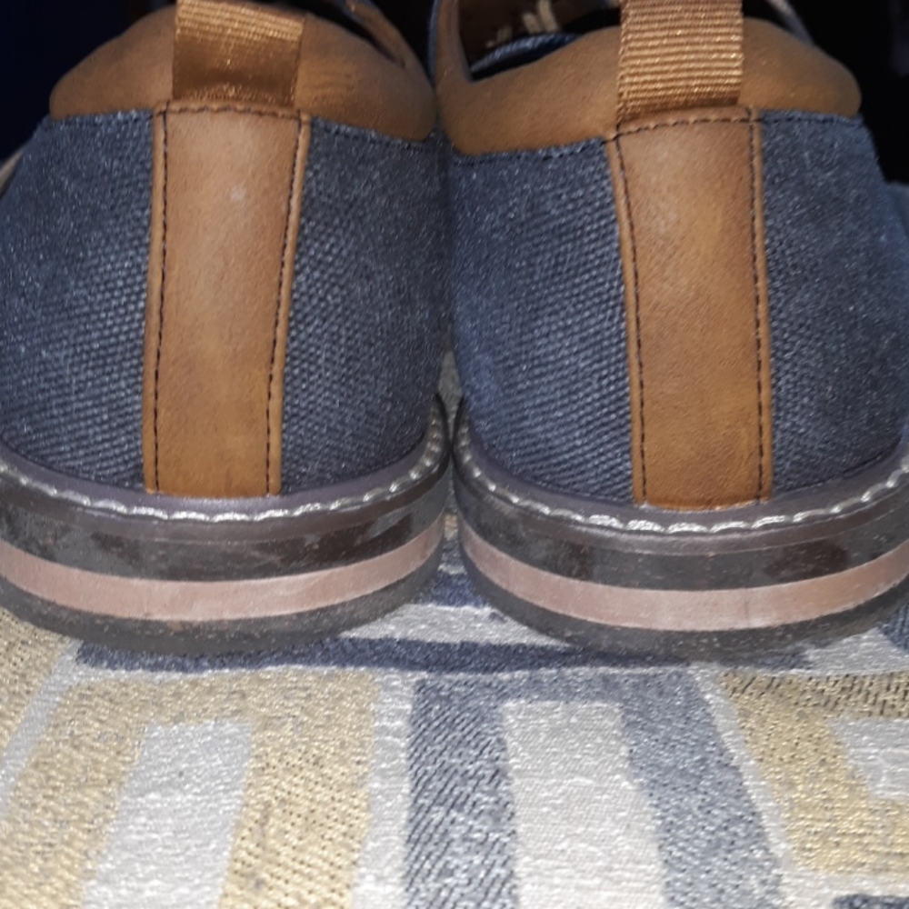 Dress shoes - Picture 2 of 3